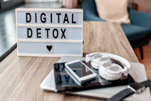 Read more about the article Digital Detox für mehr Antrieb: Die Auswirkungen von Technologie-Pausen auf unsere tägliche Motivation